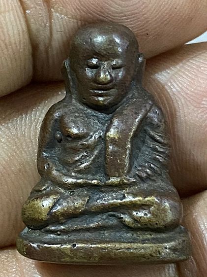 หลวงพ่อเงินพิมพ์นิยม