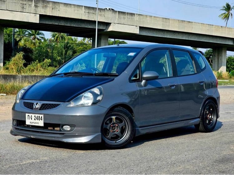 Honda Jazz 2005 1.5 S i-DSi Sedan เบนซิน ไม่ติดแก๊ส เกียร์ธรรมดา เทา รูปที่ 3