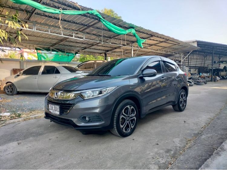 Honda HR-V 2021 1.8 E Utility-car เบนซิน ไม่ติดแก๊ส เกียร์ธรรมดา เทา รูปที่ 2