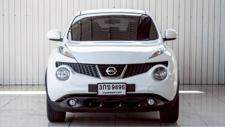 รถ Nissan Juke 1.6 V สี ขาว