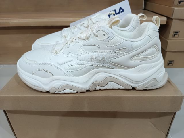 รองเท้าผู้ชาย fila ของแท้มือหนึ่ง