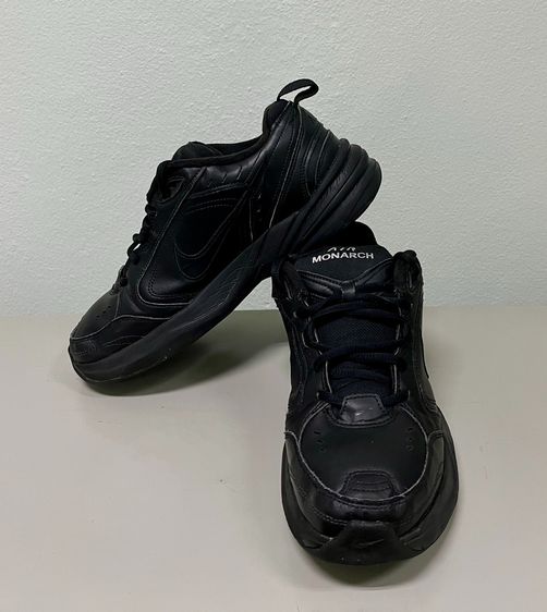 รองเท้าหนังกึ่งทางการ หนัง PU UK 9 | EU 43 1/3 | US 9.5 ดำ Nike AIR MONARCH ดําล้วน เบอร์ 43 ยาว 27.5 cm