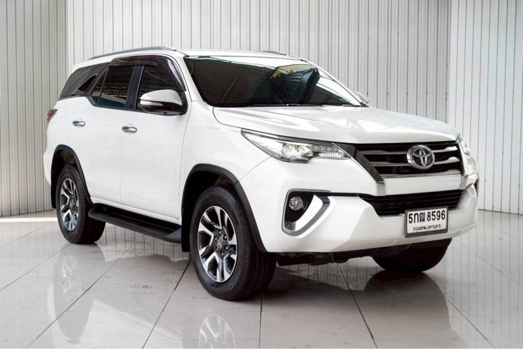 Toyota Fortuner 2016 2.4 V Utility-car ดีเซล ไม่ติดแก๊ส เกียร์อัตโนมัติ ขาว รูปที่ 3