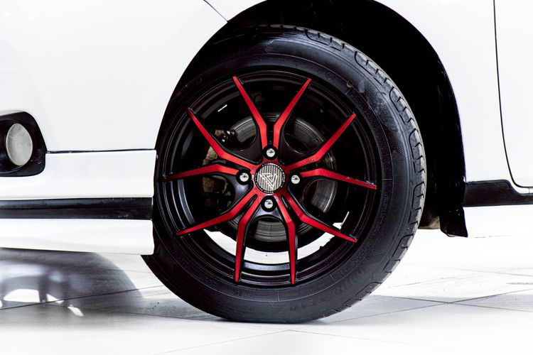 Toyota Vios 2015 1.5 Trd Sportivo Sedan เบนซิน ไม่ติดแก๊ส เกียร์อัตโนมัติ ขาว รูปที่ 4