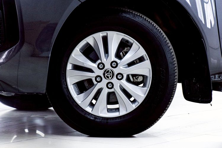 Toyota Hilux Revo 2024 Smart Cab 2.4 Entry Z Edition Pickup ดีเซล ไม่ติดแก๊ส เกียร์ธรรมดา เทา รูปที่ 4