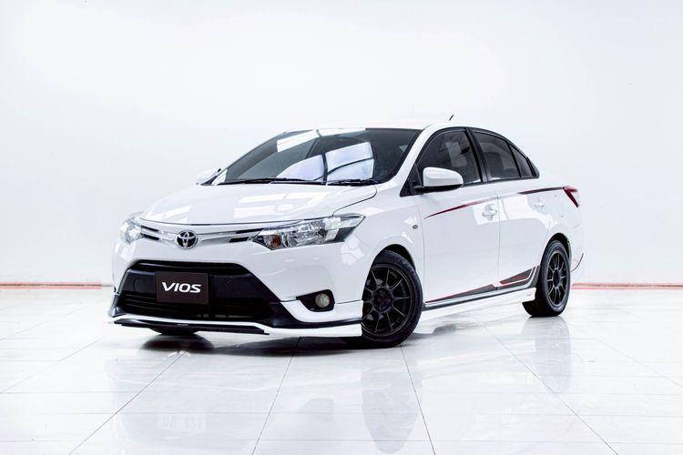 Toyota Vios 2015 1.5 Trd Sportivo Sedan เบนซิน ไม่ติดแก๊ส เกียร์อัตโนมัติ ขาว