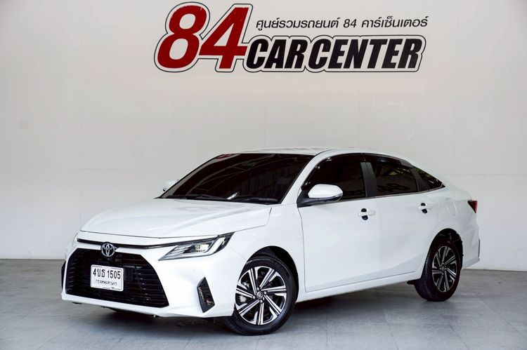 Toyota Yaris ATIV 2023 1.2 Premium Luxury Sedan เบนซิน ไม่ติดแก๊ส เกียร์อัตโนมัติ ขาว รูปที่ 2