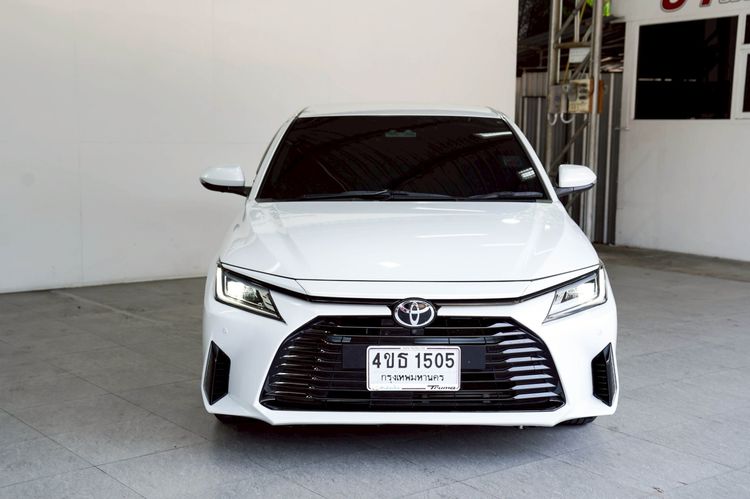 Toyota Yaris ATIV 2023 1.2 Premium Luxury Sedan เบนซิน ไม่ติดแก๊ส เกียร์อัตโนมัติ ขาว รูปที่ 3