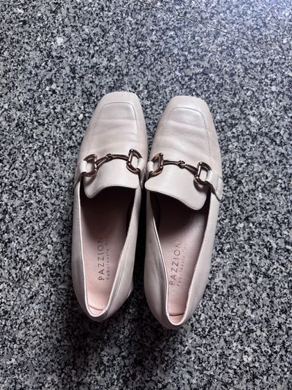 รองเท้ามือสอง รูปที่ 3