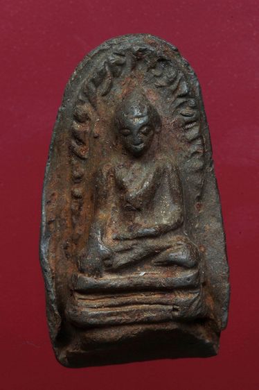 พระรอดลำพูนสวยๆค่ะเก่าค่ะ