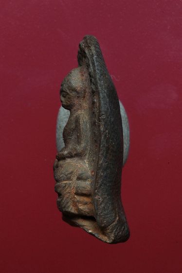 พระรอดลำพูนสวยๆค่ะเก่าค่ะ รูปที่ 4