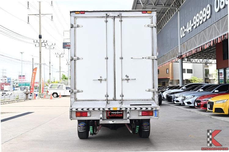 Toyota Hilux Revo 2023 2.4 Entry Pickup ดีเซล ไม่ติดแก๊ส เกียร์ธรรมดา ขาว รูปที่ 4