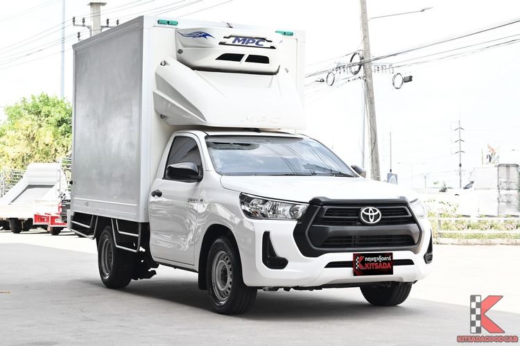 รถ Toyota Hilux Revo 2.4 Entry สี ขาว