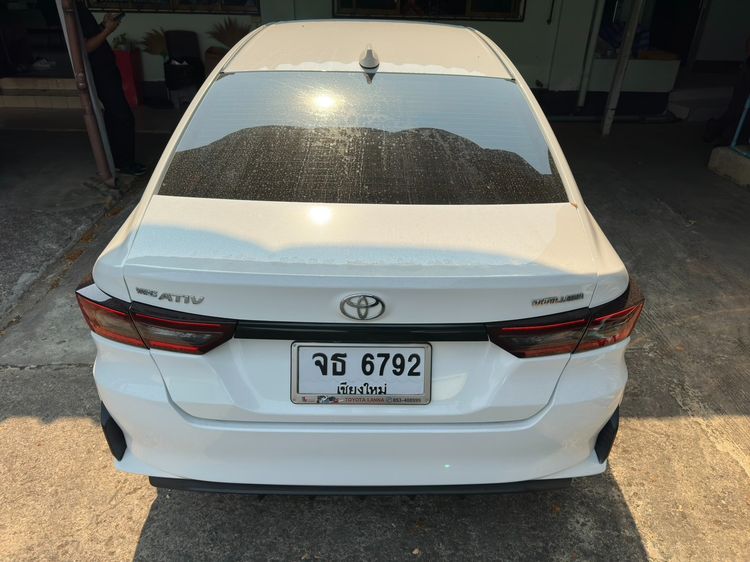 Toyota Yaris ATIV 2024 1.2 Smart Sedan เบนซิน ไม่ติดแก๊ส เกียร์อัตโนมัติ ขาว รูปที่ 3