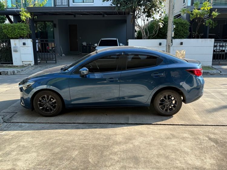 Mazda Mazda 2 2018 1.3 Sports High Connect Sedan เบนซิน เกียร์อัตโนมัติ น้ำเงิน รูปที่ 4