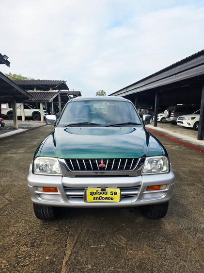 Mitsubishi Strada Grandis 2000 2.8 Grandis GLS 4WD Pickup ดีเซล ไม่ติดแก๊ส เกียร์ธรรมดา เทา รูปที่ 3