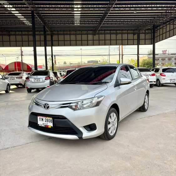 รถ Toyota Vios 1.5 E สี เทา