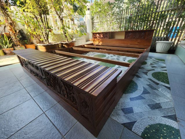 เตียงไม้สัก