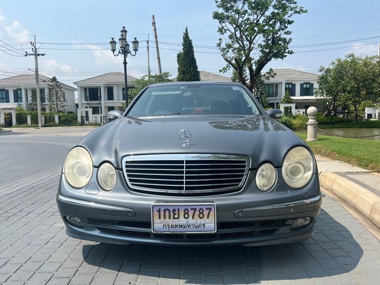 รถ Mercedes-Benz E-Class E240 สี เทา