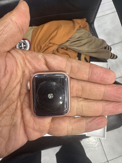 Apple Watch se1 40mm สุขภาพแบต 80 ครบกล่อง สายแท้ สี pink rose gold ใช้งานปกติ  นัดรับ กทมทราคา 2900 บาท รูปที่ 9