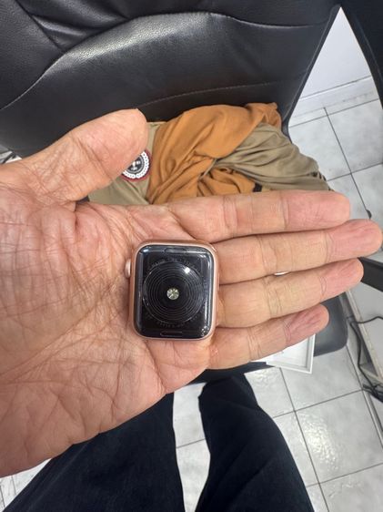 Apple Watch se1 40mm สุขภาพแบต 80 ครบกล่อง สายแท้ สี pink rose gold ใช้งานปกติ  นัดรับ กทมทราคา 2900 บาท รูปที่ 4