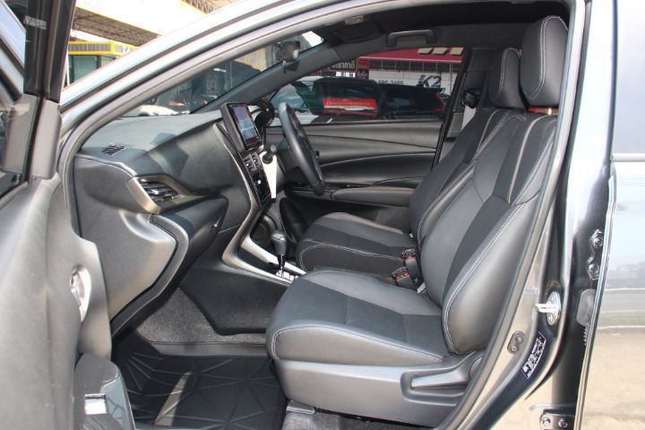 Toyota Yaris ATIV 2023 1.2 Smart Sedan เบนซิน เกียร์อัตโนมัติ เทา รูปที่ 3