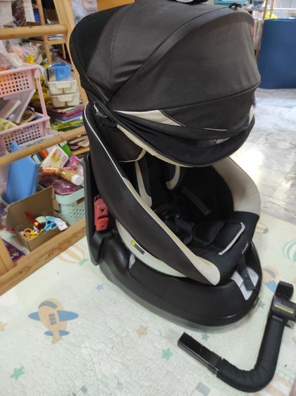 คาร์ซีท Combi รุ่น Crading360 รับน้ำหนัก 18kg หมุนได้360องศา สะดวกอุ้มออกจากรถ ปรับเอนหลายระดับ ติดตั้งด้วยระบบ ISO fix มีขาค้ำเสริม