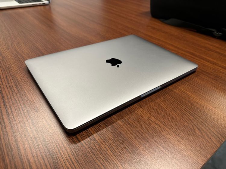 MacBook Pro M1 2020 space gray