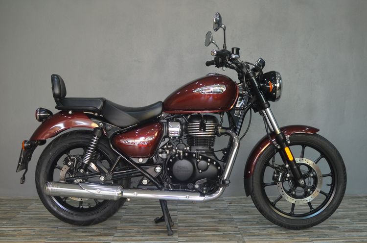 รุ่นอื่นๆ Royal Enfield รุ่น Meteor 350 รถปี 2022 สวยๆ