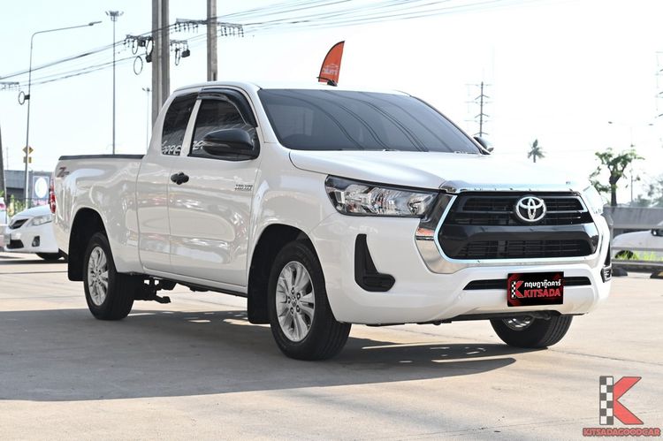 รถ Toyota Hilux Revo 2.4 Z Edition Entry สี ขาว