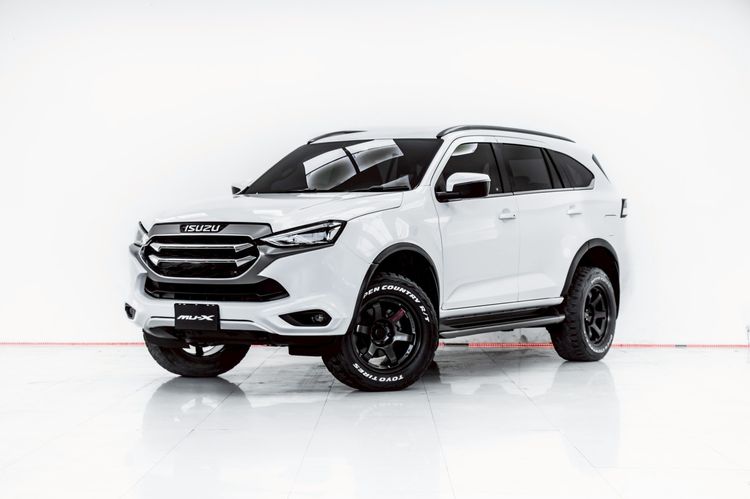 Isuzu MU-X 2023 3.0 Ultimate AT 4WD Utility-car ดีเซล ไม่ติดแก๊ส เกียร์อัตโนมัติ ขาว