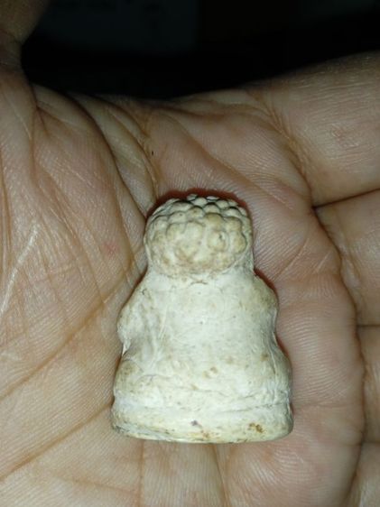 พระสังกัจจายน์ เนื้อผงพุทธคุณ หลวงพ่อกรวย มีผงตะใบทองมวลสารชัด สวยแท้ มีรอยจารด้านหลังองค์พระ รูปที่ 4