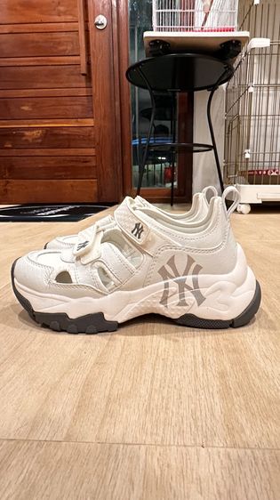 รองเท้าหญิง ใหม่มากใส่แค่ 1 ครั้ง ขาย 2,350 รุ่น big bull รูปที่ 11