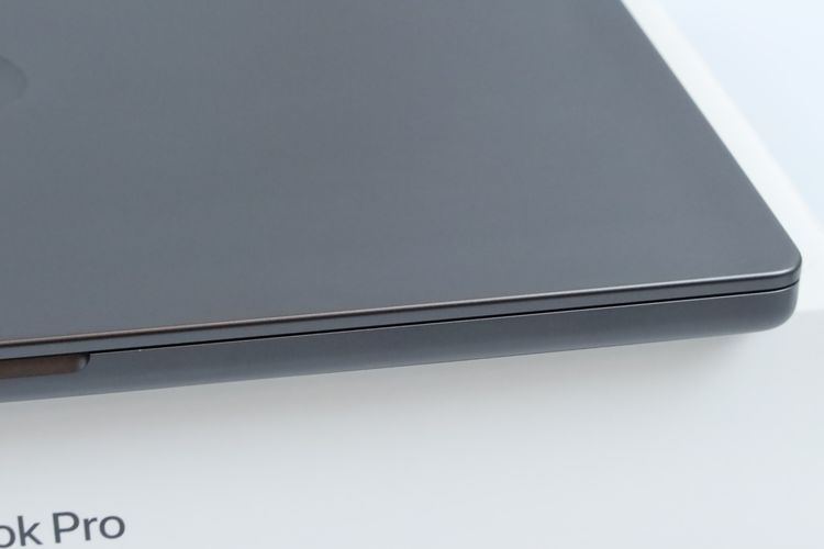 Macbook Pro M3 Max 16" 128.1TB (CPU 16-core, GPU 40-core) รูปที่ 7