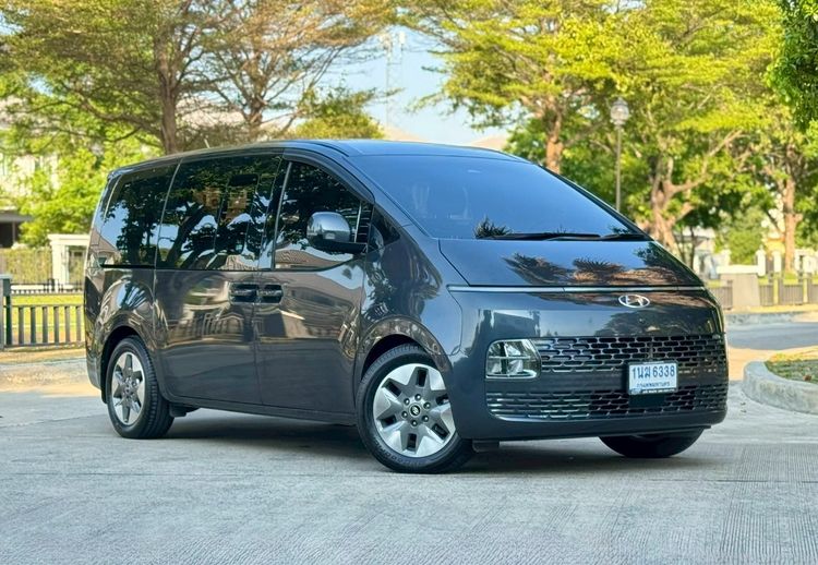 Hyundai Staria 2022 2.2 SEL Utility-car ดีเซล ไม่ติดแก๊ส เกียร์ธรรมดา เทา รูปที่ 2
