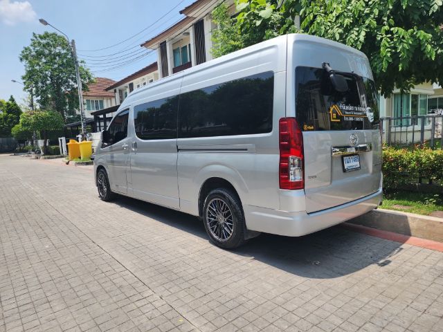 Toyota Commuter 2020 2.8 Van ดีเซล ไม่ติดแก๊ส เกียร์อัตโนมัติ บรอนซ์เงิน รูปที่ 2
