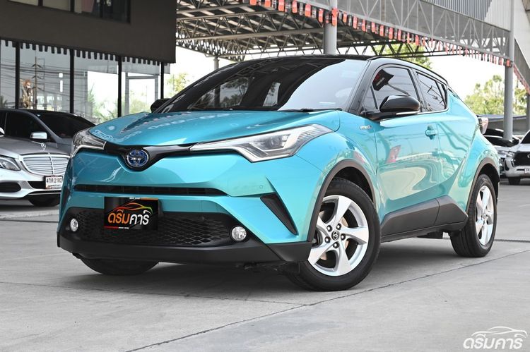 รถ Toyota C-HR 1.8 HV Hi สี เขียว