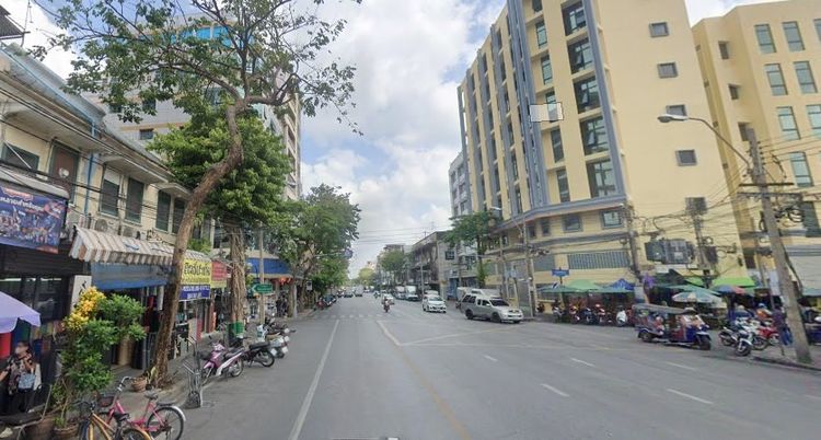 ขายที่ดินพร้อมสิ่งปลูกสร้าง ติดถนนมหาจักร ใจกลางสำเพ็งและเยาวราช ใกล้ MRT วัดมังกร 