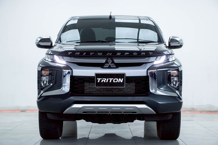 Mitsubishi Triton 2021 2.4 GLS Plus Pickup ดีเซล ไม่ติดแก๊ส เกียร์อัตโนมัติ เทา รูปที่ 4
