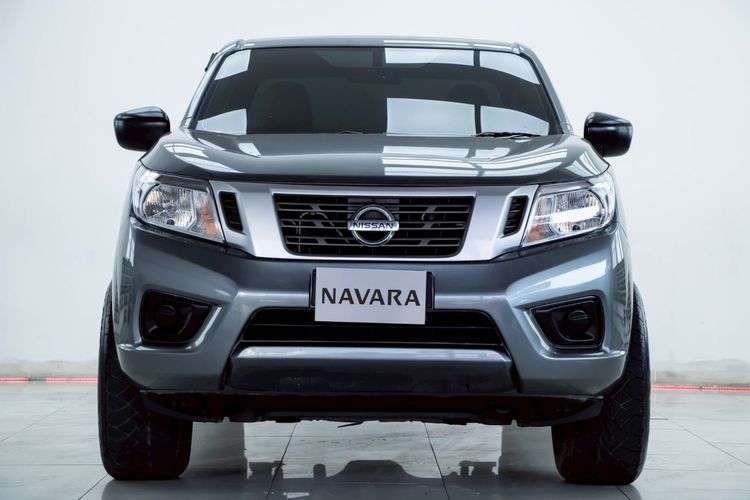 Nissan NP300-NAVARA 2015 2.5 Calibre E Pickup ดีเซล ไม่ติดแก๊ส เกียร์ธรรมดา เทา รูปที่ 4