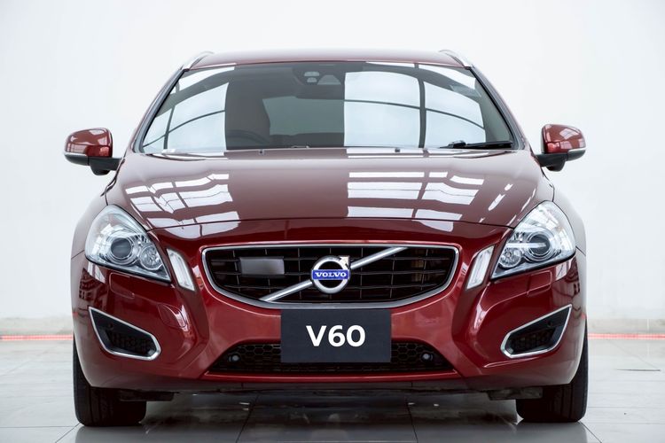 Volvo V60 2013 1.6 Drive Sedan เบนซิน ไม่ติดแก๊ส เกียร์อัตโนมัติ แดง รูปที่ 4
