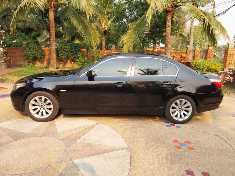 BMW Series 5 2007 523i Sedan เบนซิน ไม่ติดแก๊ส เกียร์อัตโนมัติ ดำ รูปที่ 3
