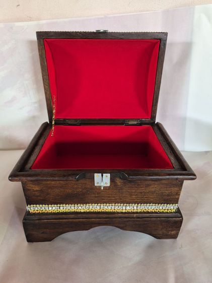 กล่องไม้สักบุกำมะหยี่ กล่องใส่พระ ใส่เครื่องประดับ รูปที่ 5