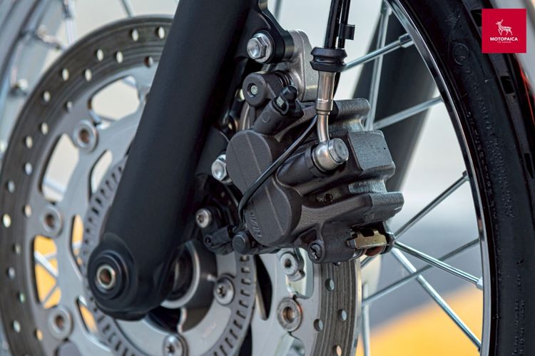 Triumph Bonneville T100 ปี2019 สีดำเงา วิ่ง17,000Km. สภาพใหม่มาก รูปที่ 13