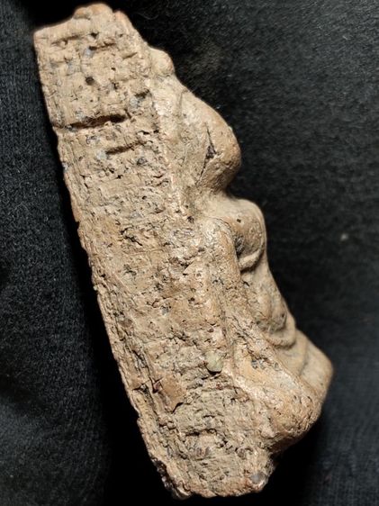 พระนางพญาเนื้อดินพิษณุโลกครับ รูปที่ 14