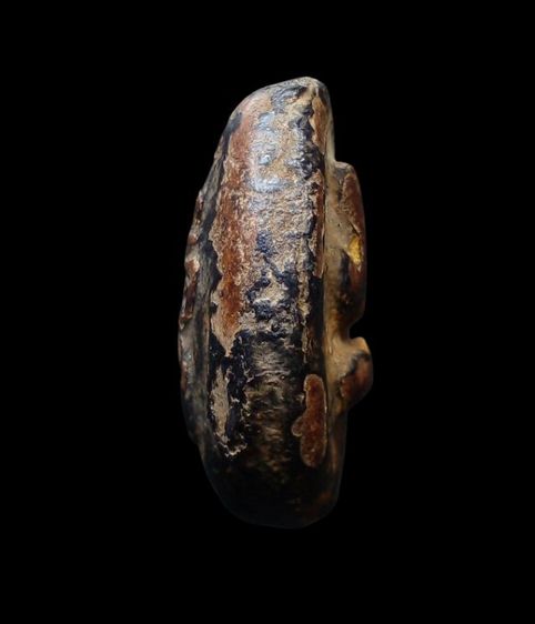 พระปิดตาเก่า เนื้อผงคลุกรักปิดทอง รูปที่ 3