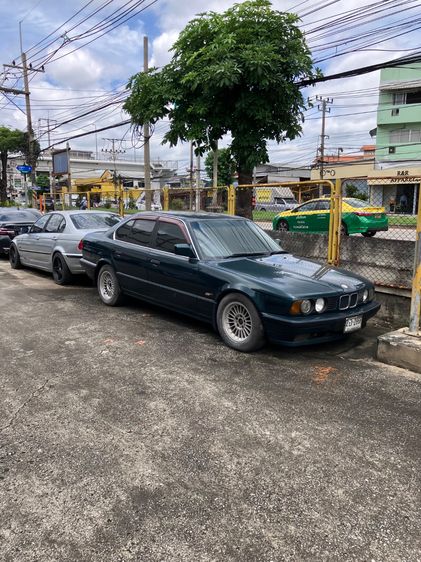 BMW Series 5 1993 525i Sedan เบนซิน เกียร์อัตโนมัติ เขียว รูปที่ 2