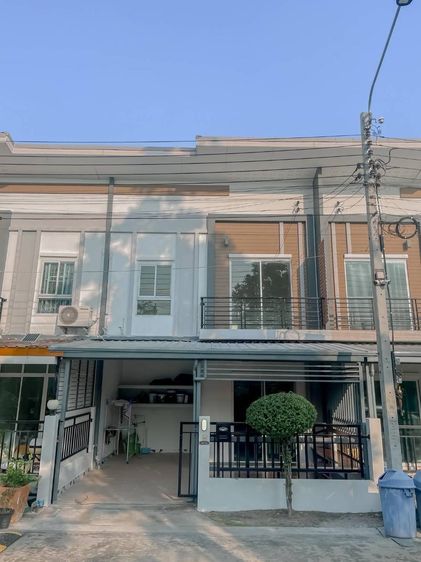 อื่นๆ มีบางส่วน 2024 ทาวน์เฮาส์ 3 ห้องนอน 2 ห้องน้ำ