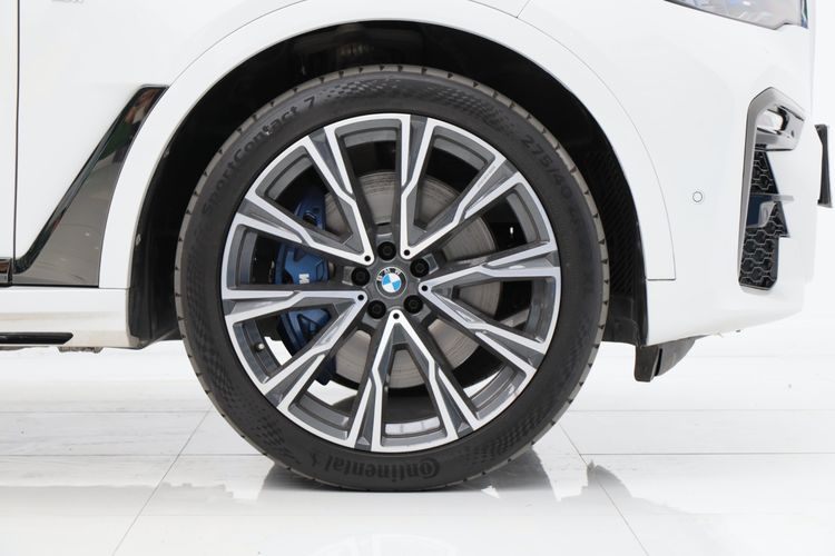 BMW X7 2021 xDrive30d M Sport (G07) Utility-car ดีเซล ไม่ติดแก๊ส เกียร์อัตโนมัติ ขาว รูปที่ 4