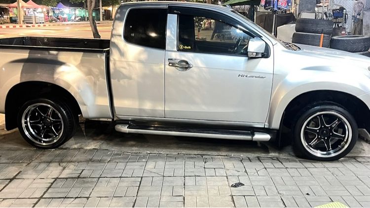 Isuzu D-MAX 2015 2.5 Hi-Lander Z Prestige Ddi VGS Turbo Pickup ดีเซล เกียร์ธรรมดา เทา รูปที่ 3